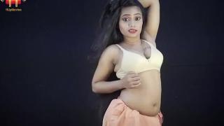 Big Boobs Indian Girl Expose her Body to Impress Boyfriend 6