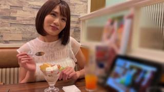 アイドル級のかわいさのカフェ店員とハメ撮りセックス。全身が敏感だけど特に乳首が弱い。乳首でびくびくイキながら挿入されて連続絶頂。 2