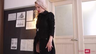 Slim4K - Hanna Rey - Sexy Blonde Seduced a Working Guy - 4K (UHD) 1