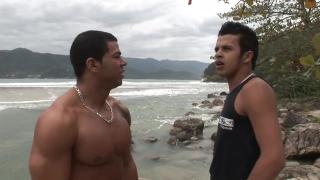 Muscle Latino get Sucking on Beach 1