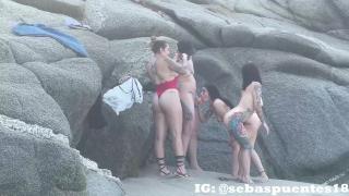 Sara Blonde y Katty Blake Son Captadas En Una Playa Grabando Porno 4