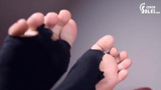 Her Size 39 Feet Growing to Enormous Size! (giantess Feet, BIG Feet, Long Toes, Foot Growth, Soles) 10