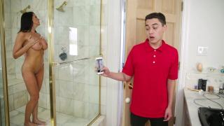 BANGBROS - Juan El Caballo Loco Sneaks up on Stepmom Reagan Foxx in the Shower