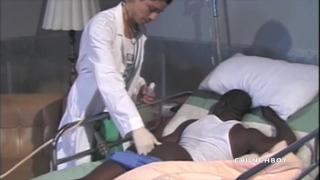 Jeune Black Heteor Baisé Par Le Medecine En Uniforme à L'hpital - Pornhub.com 2