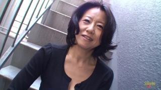 Asian Mature Convinced to Fuck so she Receives a Sloppy Creampie in Bed Junko Sakashita - Pornhub.com 1