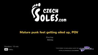 Mature Punk Feet getting Oiled Up, POV (mature Feet, Oily Feet, Punk Feet, Bare Feet, Close up Toes) - Pornhub.com 1