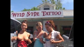 Hot Florida Bikini Girls getting Nipples and Clit Pierced on Vacation - Pornhub.com 1