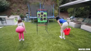 Mofos - Daisy Stone & Scarlett Bloom Play in the Backyard & it Quickly Turns into Steamy Threesome - Pornhub.com 2