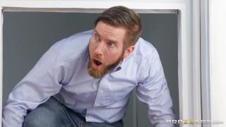 Brazzers - Maserati XXX's only Hope to get Unstuck is the Custodian Xander & his Big Cock - Pornhub.com 5