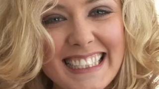 Pretty Blonde Receives Deep Pounding - Pornhub.com