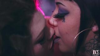 Lesbian Eat out Butterfly Kisses Mother Aurora Luna Storm Blush Erotica - Pornhub.com 3