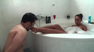 Young Thai Princess Toe Sucking in Bath - Pornhub.com 8