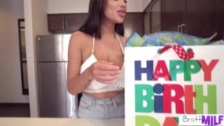 Hot MILF Victoria June gives Stepson Birthday Sex - S1:E6 - Pornhub.com 2