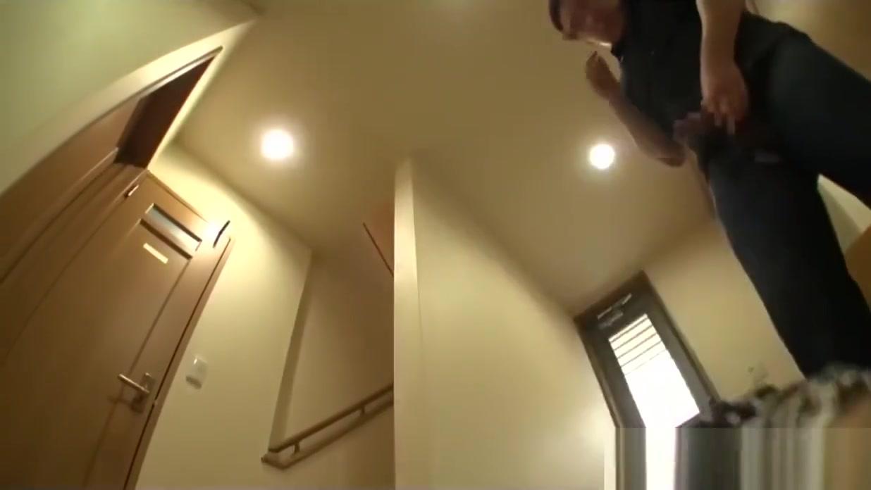Mom Hoshino Yuzuki Ambushed At Home Fucked On Hallway Floor Perfect Shaved Puss Bare