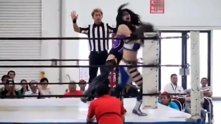 Bottom Sumire vs Mika Japanese Women Wrestling catfight Panty