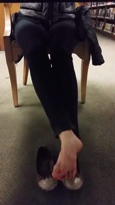 Men Candid Japanese Lady With Big Feet Shoeplay In The Library Homo