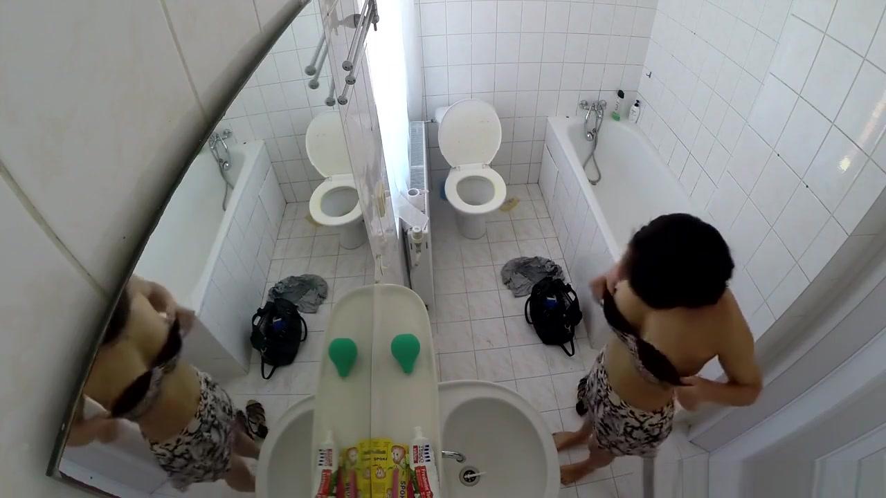 Blacks Voyeur hidden cam girl shower Porn toilet CamDalVivo